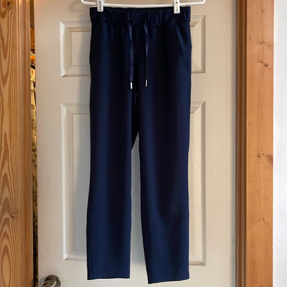 Lululemon navy blue bottoms